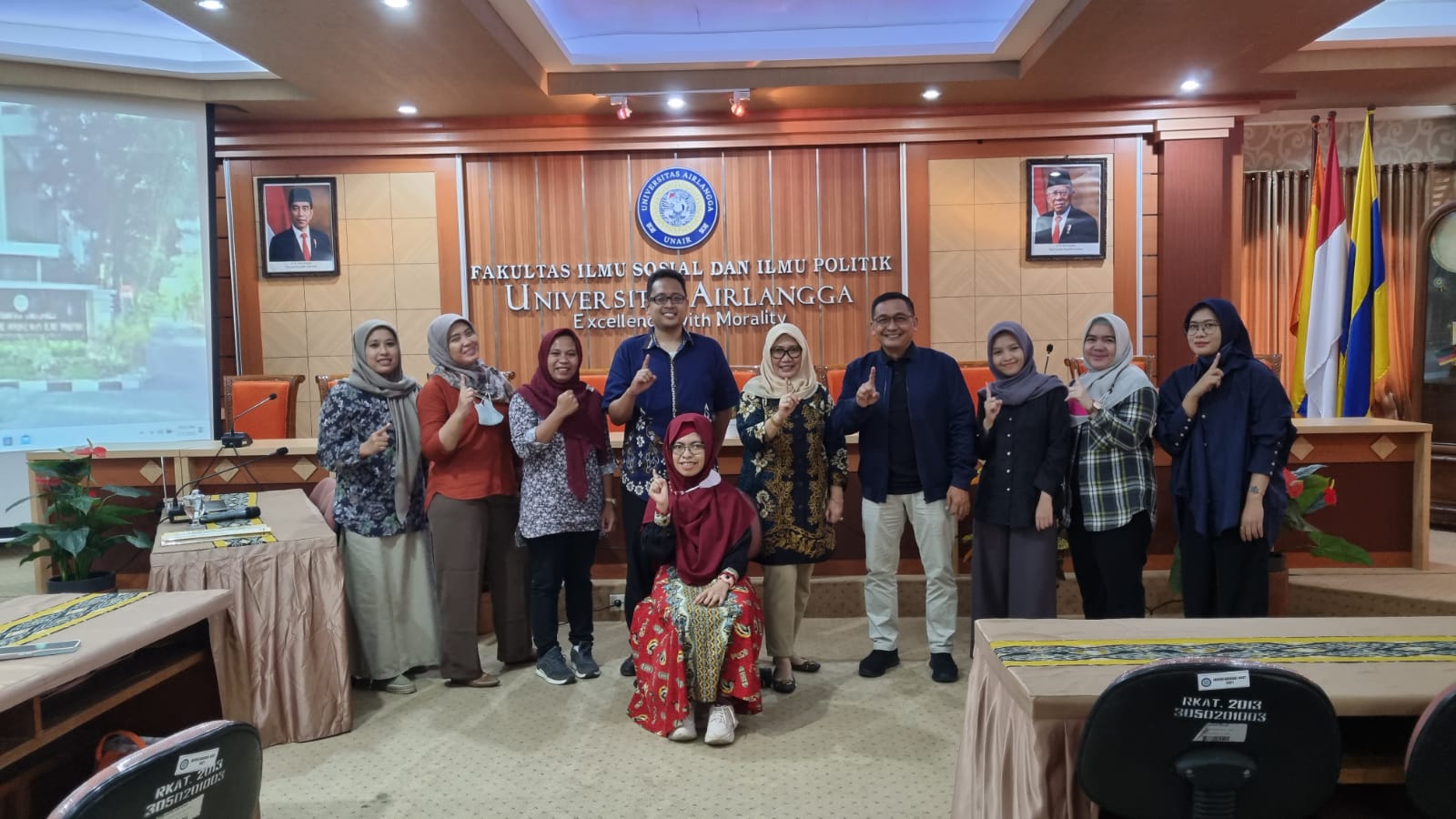 Disabilitas Cerebral Palsy Unair Lulus Magister Kebijakan Publik