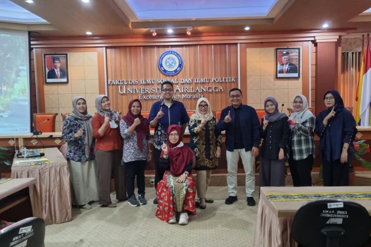 Disabilitas Cerebral Palsy Unair Lulus Magister Kebijakan Publik