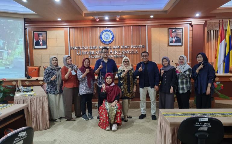 Disabilitas Cerebral Palsy Unair Lulus Magister Kebijakan Publik