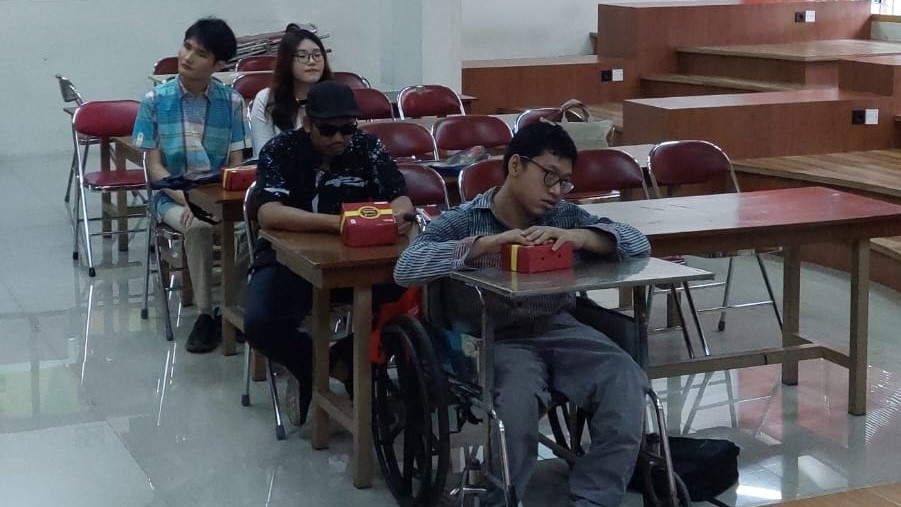 Mahasiswa berkebutuhan khusus Universitas Ailangga yang menghadiri Meet and Greet