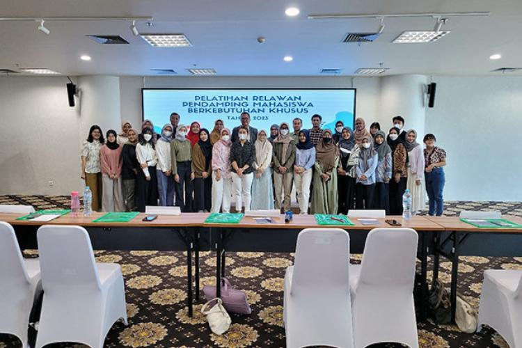 Peserta pembekalan relawan pendamping mahasiswa berkebutuhan khusus tahun 2023