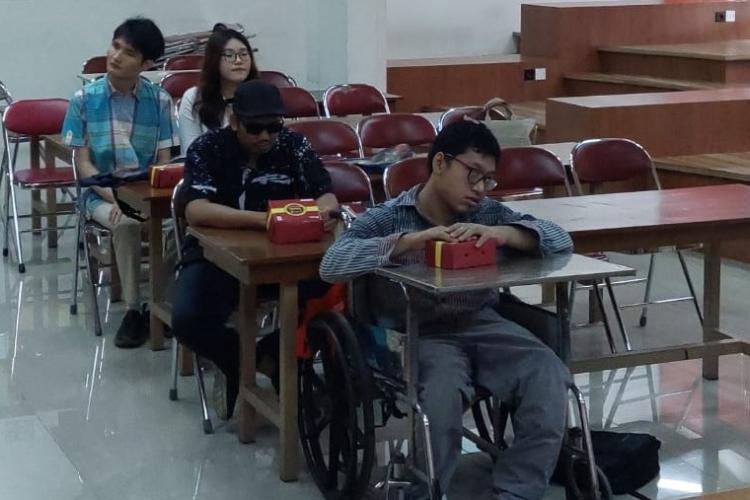 Mahasiswa berkebutuhan khusus Universitas Ailangga yang menghadiri Meet and Greet