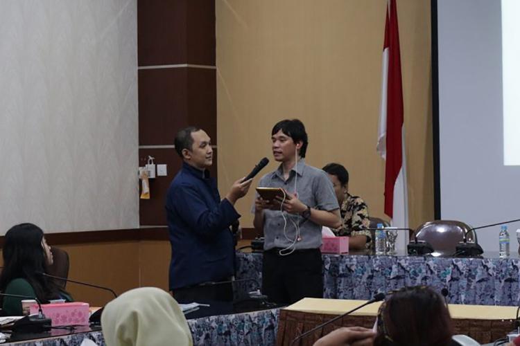 UNAIR Beri Pembekalan Relawan Mahasiswa Berkebutuhan Khusus